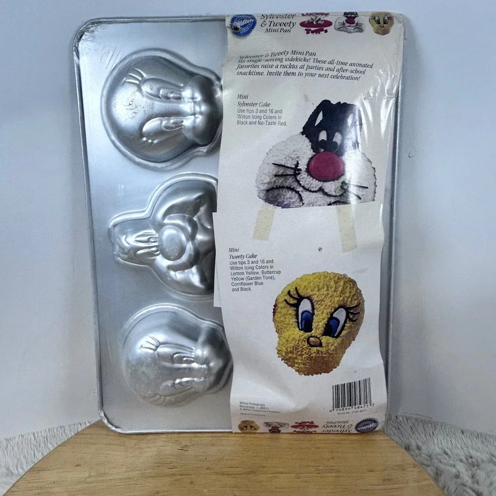 Wilton Looney Tunes Sylvester & Tweety Mini Cake Pan Baking Mold 1994 Buy 1 of 3